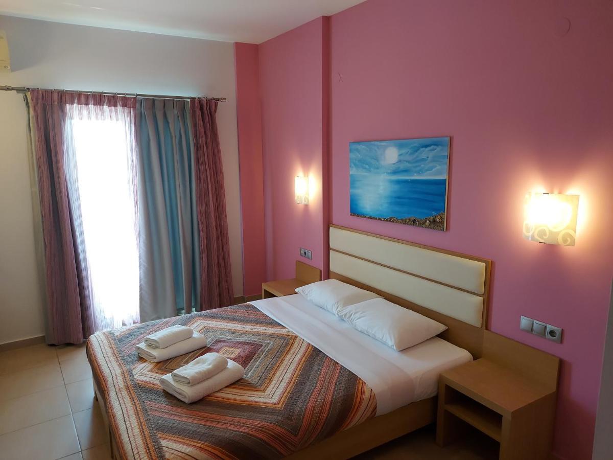 Hotel Epavlis Eleftheriadi Paralía Exteriör bild