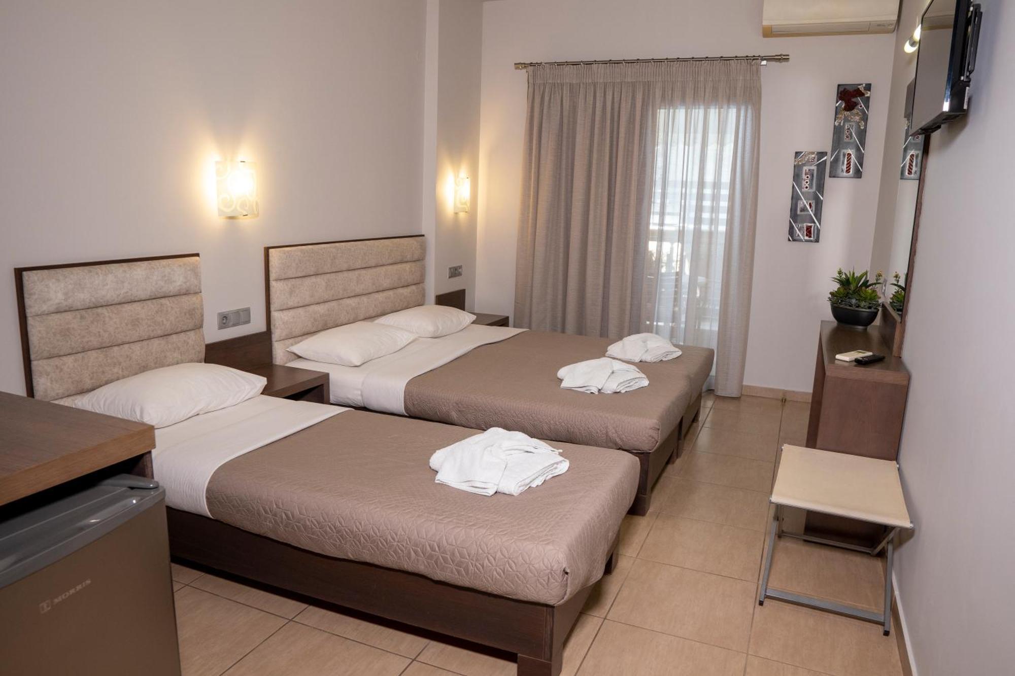 Hotel Epavlis Eleftheriadi Paralía Exteriör bild